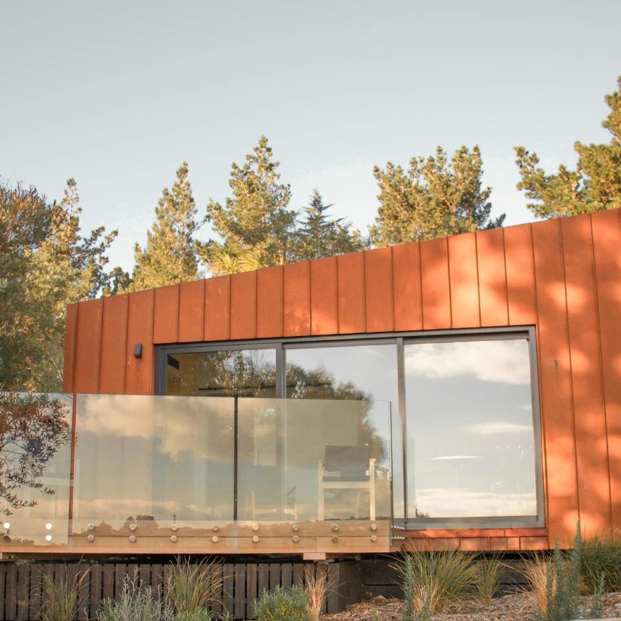 Tussock Hill Vineyard Retreats Hotel Christchurch Exterior photo
